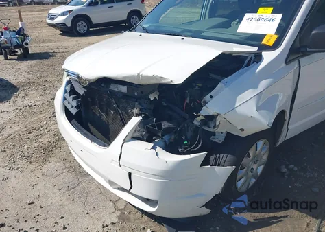 2008 Chrysler Town & Country Lx из США, поврежденный, VIN 2A8HR44H18R832005